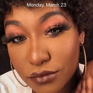 Meet your Posher, Annette